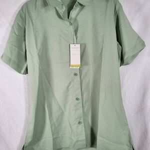 Nwt Womens Size Medium Short Sleeved Button Front Rivers End Green Shirt